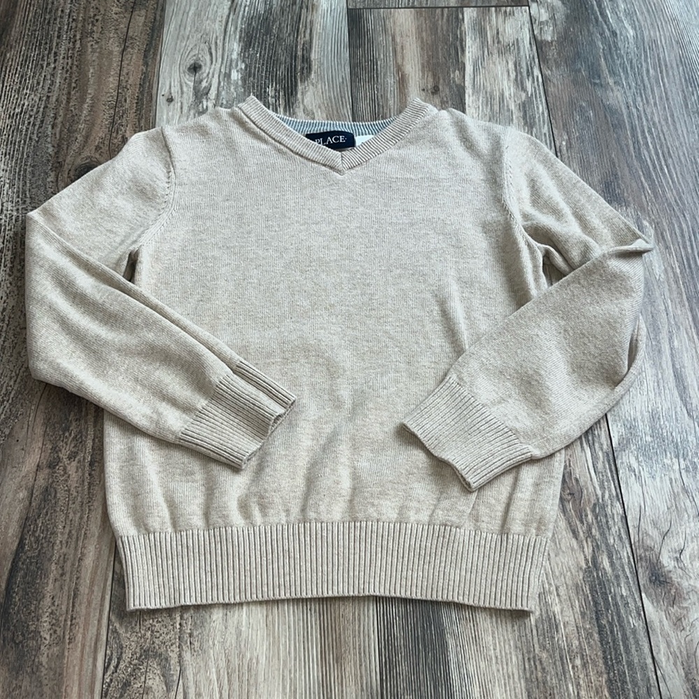 Boys Children's Place V Neck tan sweater worn once . Size 5/6